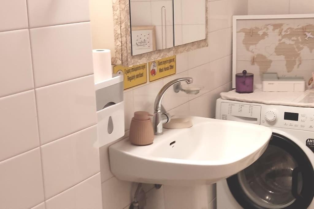 Theano'S Cozy & Quiet Lux Central Flat - Wifi & Full Amenities Patras Exterior foto
